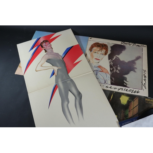 30 - A collection of Four David Bowie Albums. Including Aladdin Sane, Gatefold, very clean/crisp cover, i... 