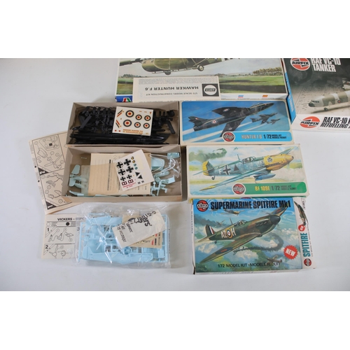 301 - 10x Airfix Scale Models boxed aeroplanes sets, 1x Italarei. 1x hunter F.6 1/72 scale, Supermarine Sp... 