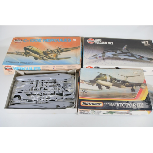 303 - 4x Scale model Aeroplanes boxed kits, Airfix Avro 1 72 scale model Vulcan B MK2 9 09002, Airfix C-13... 