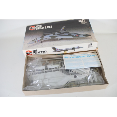 303 - 4x Scale model Aeroplanes boxed kits, Airfix Avro 1 72 scale model Vulcan B MK2 9 09002, Airfix C-13... 