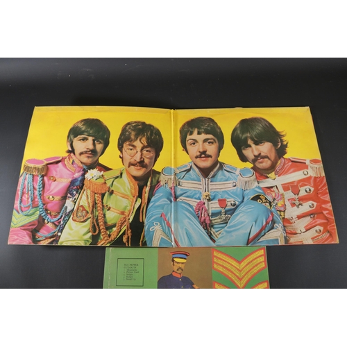 4 - Beatles Sgt Peppers Lonely Hearts Club Band, Parlophone Black/Yellow Label, XEX 638-1 A::P / XEX-637... 