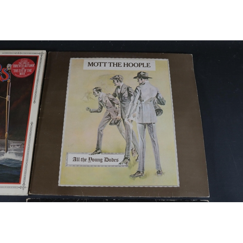 60 - A Collection of Vinyl Albums Including Mott The Hoople All the Young Dudes CBS 65184, War of the Wor... 