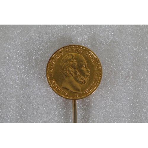 717 - 5 Mark Wilhelm 1st Kingdom of Prussia Gold Coin dated 1877, mounted to a pin.