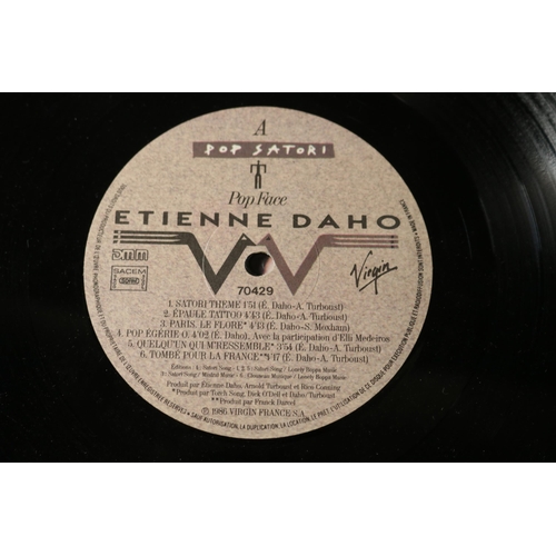 72 - Collection of 4 Vinyl Albums including Etienne Daho, 70429 A1 / B 21. Cover is excellent, vinyl is e... 