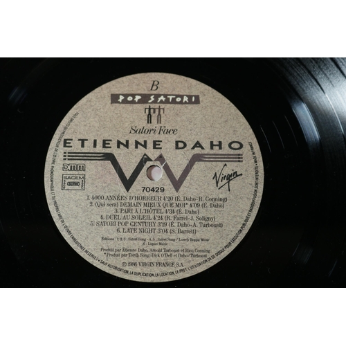 72 - Collection of 4 Vinyl Albums including Etienne Daho, 70429 A1 / B 21. Cover is excellent, vinyl is e... 