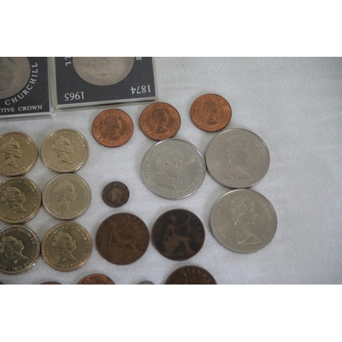 722 - Various English Coinage Five Pound £5 and £2 Pound Coins with others