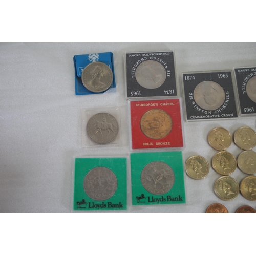 722 - Various English Coinage Five Pound £5 and £2 Pound Coins with others