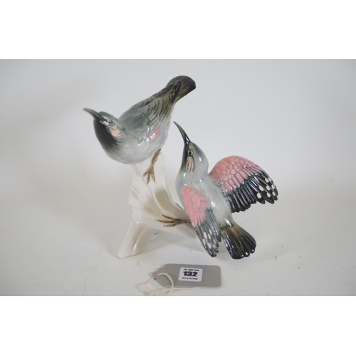 727 - A Large pair of Karl Ens birds, in good condition