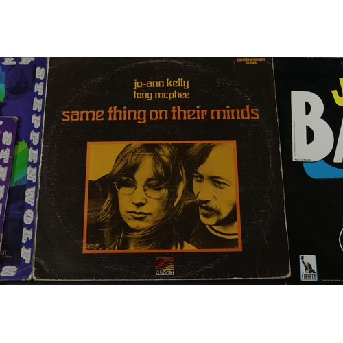 77 - Assortment of 7 Vinyl Records including The John Lennon Collection, EMTV37 A1/B3. Cover in Good cond... 