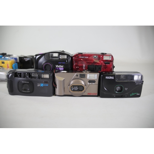 11 - Compact Cameras Job Lot - 29 Units

This job lot consists of 29 compact cameras of various models an... 