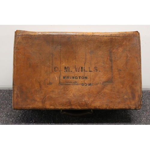 111 - Vintage Leather Suitcase - Winsale and Sons Bristol

This is a vintage leather suitcase made by Wins... 