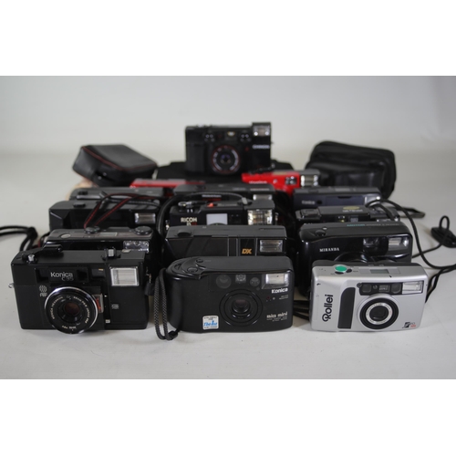 16 - 15 Compact Cameras - Konica, Miranda, Ricoh

- Job lot of 15 compact cameras from various makers inc... 