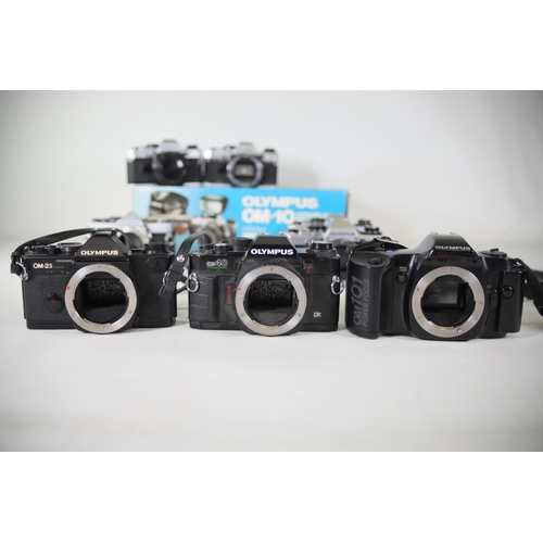 26 - 12 Mixed Lot of Olympus Vintage Film Cameras - OM Series

- 7x Olympus OM-10 (Black and Alloy)
- 1x ... 