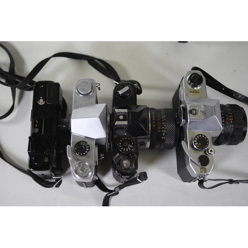 27 - Vintage Yashica Cameras - Yashica MF-1, Yashica Tl-Electro, Yashica Reflex 35 J, 3x Yashica Electro ... 