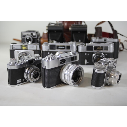 34 - 10 Various vintage cameras. All of these cameras are being sold as untested. Camera list as follows ... 