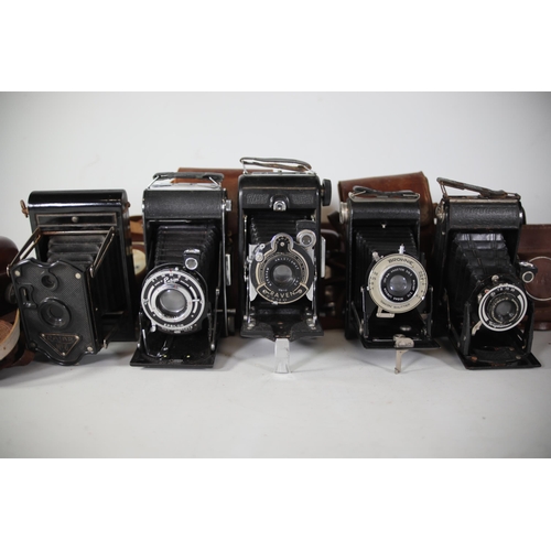 35 - 13 various vintage folding cameras. All of these cameras are being sold as untested. Camera list as ... 