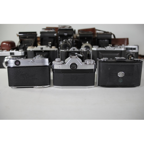 35 - 13 various vintage folding cameras. All of these cameras are being sold as untested. Camera list as ... 