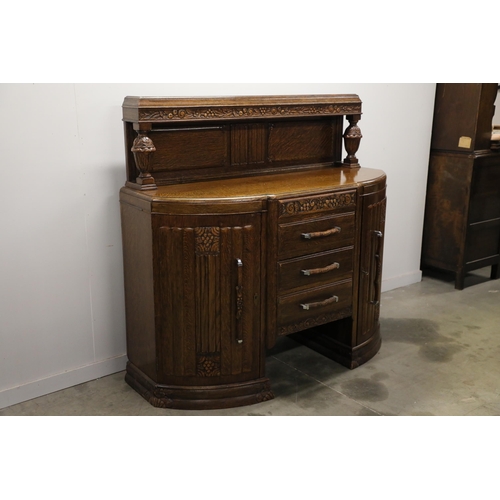 427 - Art Deco Sideboard, 3 drawers, 2 cupboards, in good condition. Door handle needs some attention, loo... 
