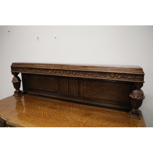 427 - Art Deco Sideboard, 3 drawers, 2 cupboards, in good condition. Door handle needs some attention, loo... 