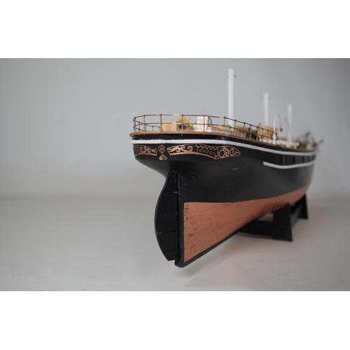 55 - Cutty Sark Ship Model - Approx. 105cm in Length - Various Stages of Completion

This item is a model... 