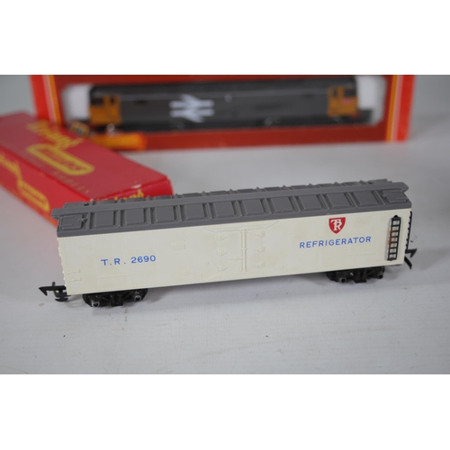 63 - Hornby Locomotive R.250 Class 58 Co Co Diesel and Refrigerator Van T.R 2690 with Boxes