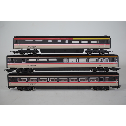 65 - Hornby Intercity Train Set with Br Class 91 Electric Locomotive and 3 Carriages

Item 1: Hornby R.24... 