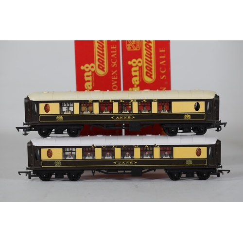 66 - Triang Electric Model Railway Set RS.3 Britannia 70000 with Extra Carriages: Pullman Jane, Anne, Rut... 