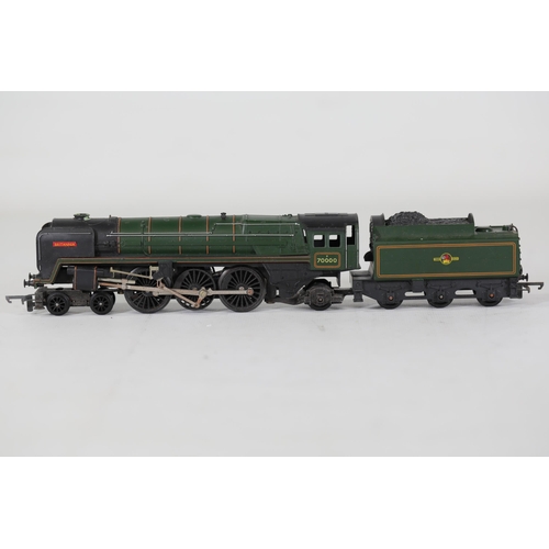 66 - Triang Electric Model Railway Set RS.3 Britannia 70000 with Extra Carriages: Pullman Jane, Anne, Rut... 