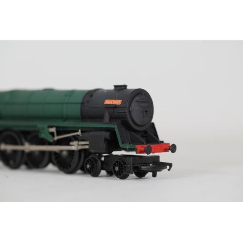 71 - Hornby R873-9130HOR Britannia Train Set with 4-6-2 70014 Iron Duke and 3 BR Mk 1 coaches, track, and... 