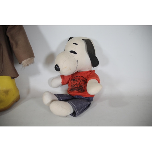 76 - 1 Paddington Bear 1970's and 1 Snoopy 1950's.