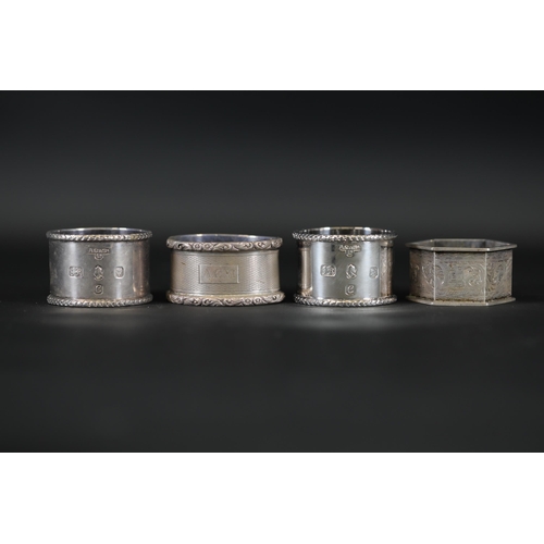 88 - 4 Silver Napkin Rings - Hallmarked and 160 grams total weight

These are a set of 4 silver napkin ri... 