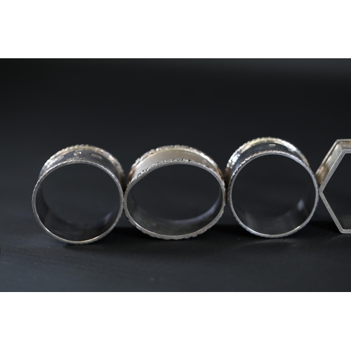 88 - 4 Silver Napkin Rings - Hallmarked and 160 grams total weight

These are a set of 4 silver napkin ri... 