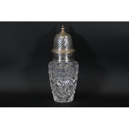 96 - Antique Barker Brothers Sugar Castor Hallmarked Silver and Glass Sugar Shaker

A beautiful antique s... 