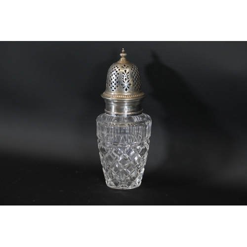 96 - Antique Barker Brothers Sugar Castor Hallmarked Silver and Glass Sugar Shaker

A beautiful antique s... 