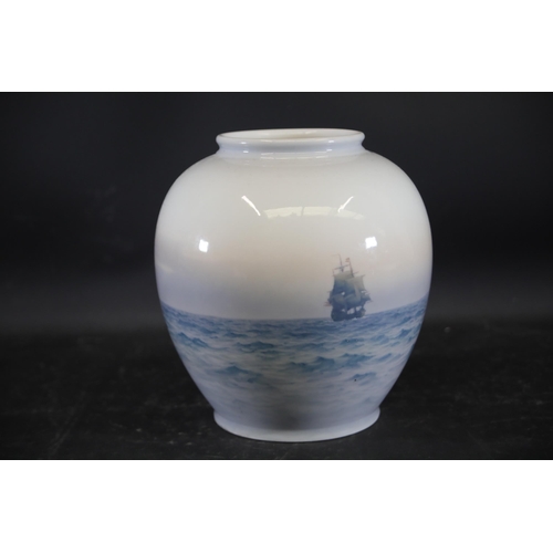 11 - Royal Copenhagen Art Nouveau Vase with Light  - Type: Vase with light fixture - Material: Porcelain ... 