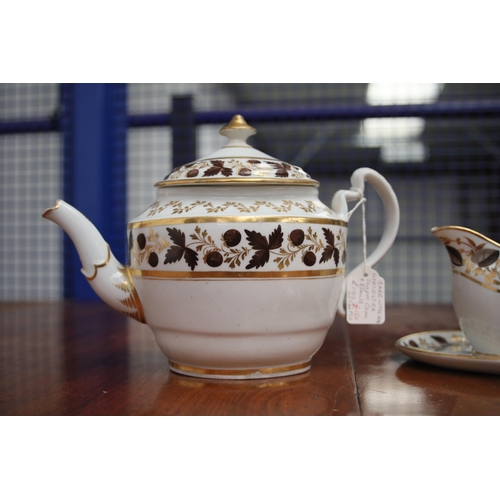 41 - **Barr Worcester Tea Set with Autumnal Designs from Circa 1800**  This exquisite Barr Worcester tea ... 