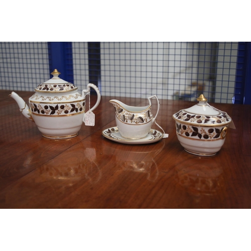 41 - **Barr Worcester Tea Set with Autumnal Designs from Circa 1800**  This exquisite Barr Worcester tea ... 