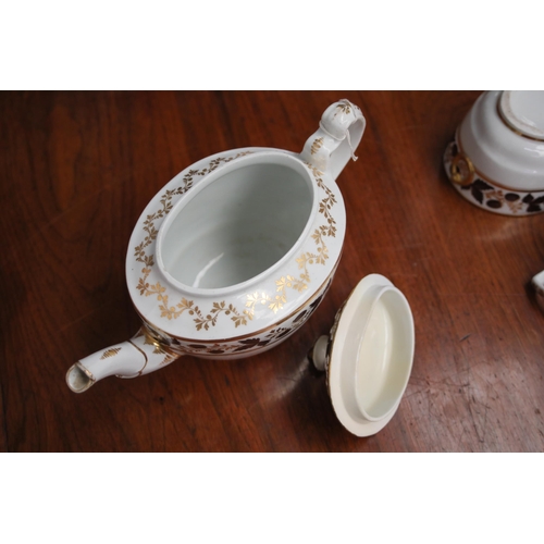 41 - **Barr Worcester Tea Set with Autumnal Designs from Circa 1800**  This exquisite Barr Worcester tea ... 