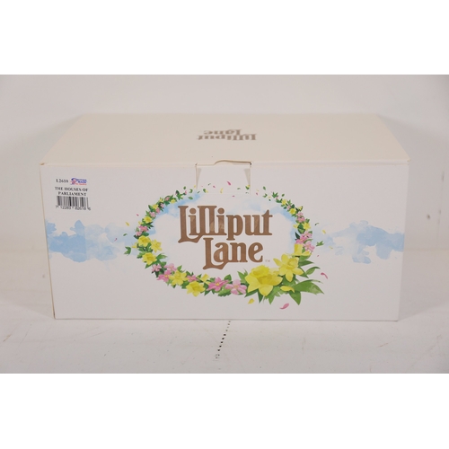 344 - Lilliput Lane L2610 The Houses of Parliament, with Deeds and BoxHand-painted resin architectural min... 