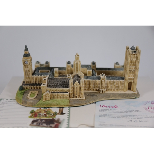 344 - Lilliput Lane L2610 The Houses of Parliament, with Deeds and BoxHand-painted resin architectural min... 
