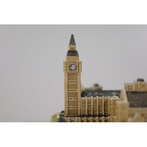 344 - Lilliput Lane L2610 The Houses of Parliament, with Deeds and BoxHand-painted resin architectural min... 