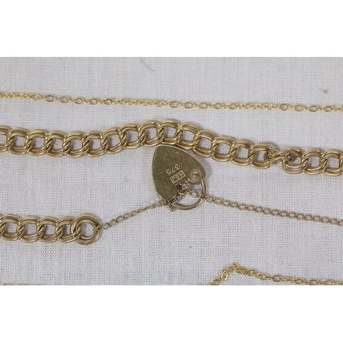1215 - 9ct Gold Chain and Heart Padlock Bracelet, 8.5g total weightTwo-piece 9ct yellow gold jewellery grou... 