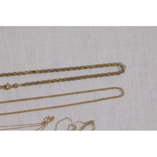 1298 - Collection of Gold Chains, Rings and Pendants, 13g all 9ctA mixed group of yellow gold jewellery com... 