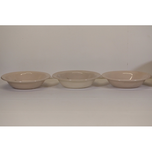 1390 - Poole Pottery Mandalay Pattern Dinner Service SetThis comprehensive Poole Pottery dinner service set... 