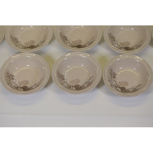 1390 - Poole Pottery Mandalay Pattern Dinner Service SetThis comprehensive Poole Pottery dinner service set... 