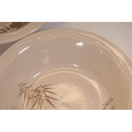 1390 - Poole Pottery Mandalay Pattern Dinner Service SetThis comprehensive Poole Pottery dinner service set... 