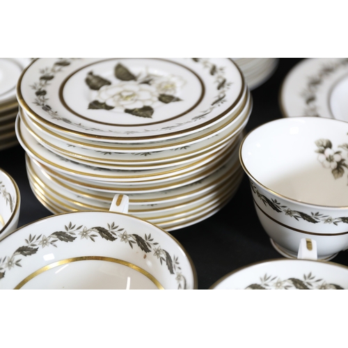 1392 - **Mid-20th Century Royal Worcester 