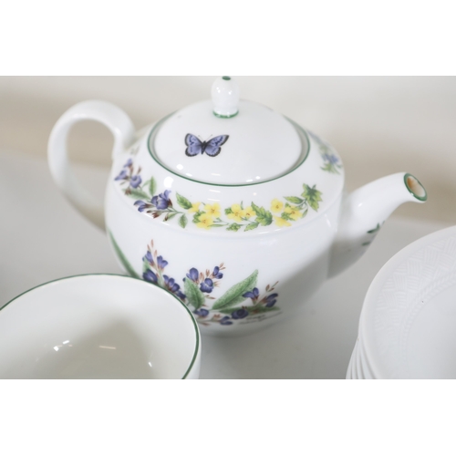 1401 - Royal Worcester Worcester Herbs Wild Thyme tea and tableware collection, 19871990Extensive group of... 