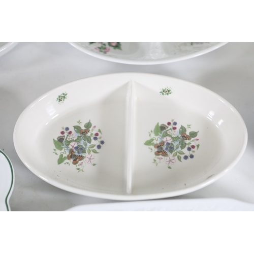 1401 - Royal Worcester Worcester Herbs Wild Thyme tea and tableware collection, 19871990Extensive group of... 
