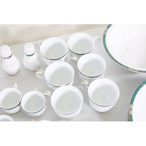 1426 - Noritake green bordered porcelain dinner service for six, 60 plus piecesFine Noritake porcelain dinn... 